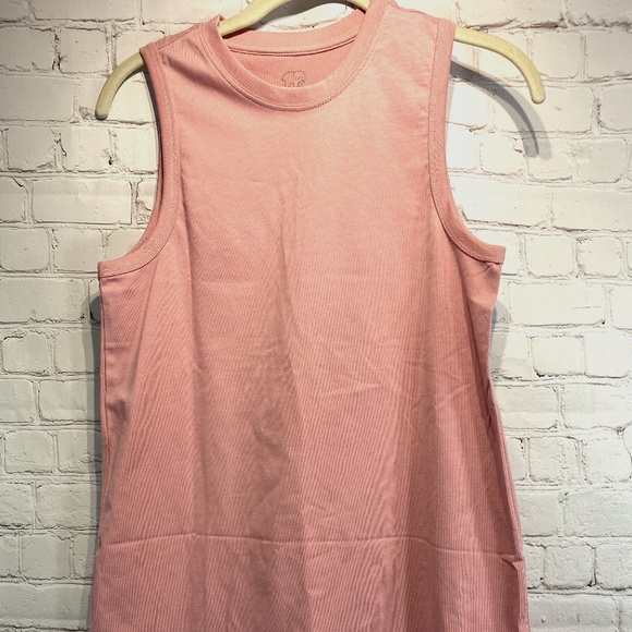 NWOT Ivory Ella Woman's Pink Sleeveless top Paisley Elephant sz XS - Picture 1 of 3